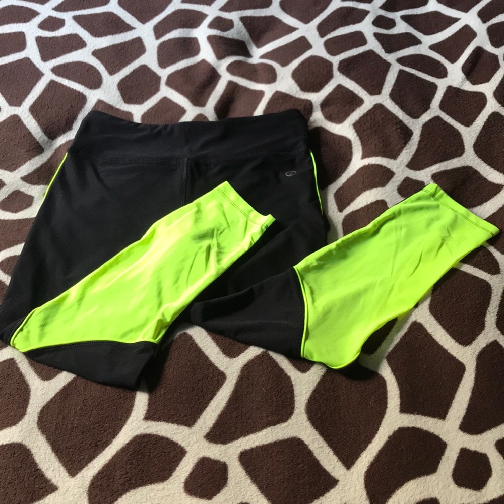 Crop Leggings. Women’s Small.